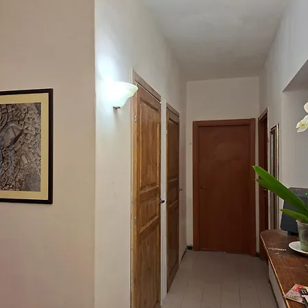 Pensión Bed In Siena