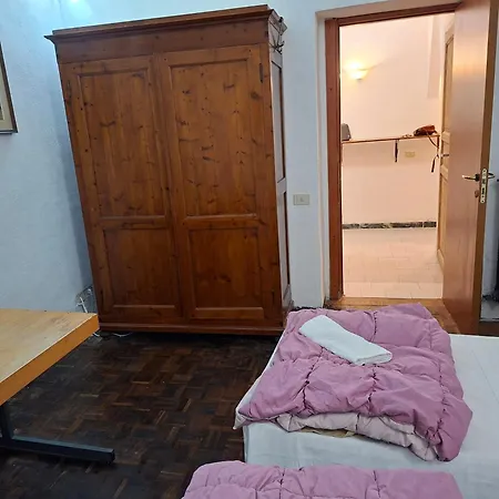 Bed In Πανσιόν Σιένα