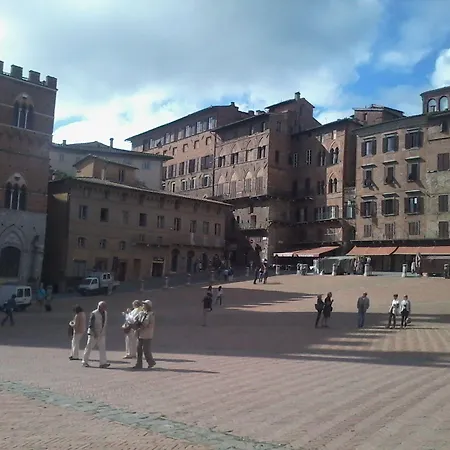 Bed In בית הארחה 3*